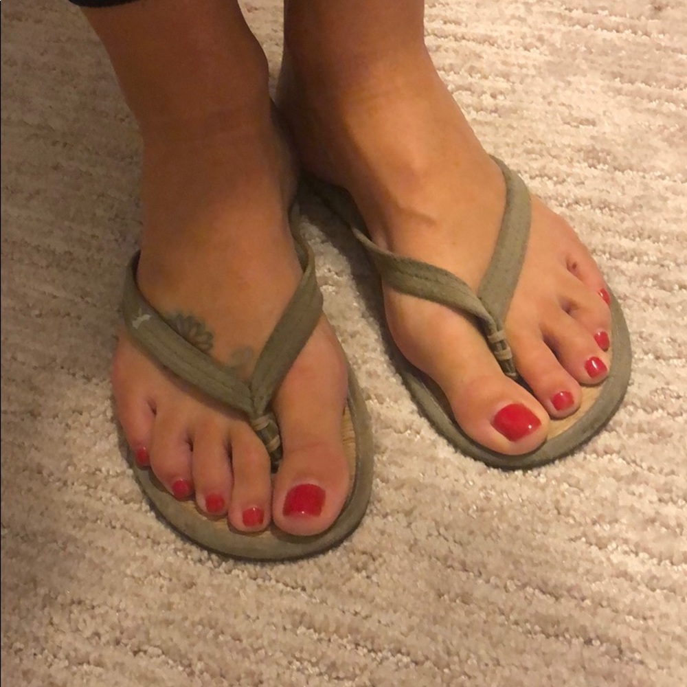 AE flip flops